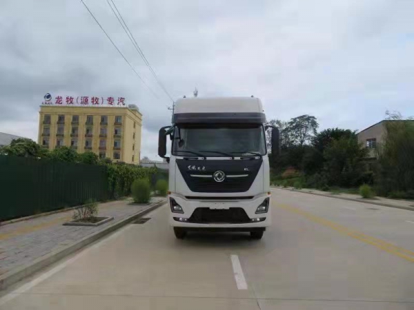 44方22噸飼料車-東風天龍