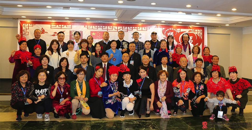 委员会组织了全国20多个省市的188名剪纸艺术家赴韩国参加文化交流